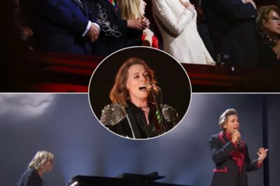 Brandi Carlile and Sheryl Crow delivered an emotional performance at the Kennedy Center Honors, performing a classic song by Bonnie Raitt – an artist that few singers can fully embody. With a powerful yet emotional voice, Brandi did not try to imitate Bonnie but made the song her own, creating a perfect tribute, while Sheryl Crow, with her familiar glasses, quietly shone on the piano, supporting each melody delicately. The moment the first chords sounded, many people shed tears, because this song is not just a piece of music, but also a memory, a wound in the heart, a deep sympathy for those who have longed for love but never had it. A truly meaningful night to honor Bonnie Raitt, not only honoring a legend, but also bringing a touching performance, proving that music has the power to heal and reach the deepest places in the soul.