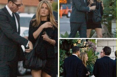 Jennifer Aniston walks down the streets of NYC with a strange man. Fans are shocked after learning the man’s identity.