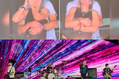“Shocking Coldplay ‘Kiss Cam’ Scandal Rocks Tech World: Astronomer CEO Resigns After Chief People Officer Kristin Cabot Caught in Onstage Embrace—Divorce Filing Sparks Frenzy as Office Romance, Power Dynamics, and Celebrity Jokes Ignite Media Frenzy Across Corporate and Entertainment Circles”