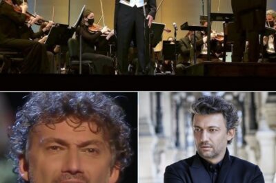 Jonas Kaufmann just sent the internet into a frenzy with his opera “Cielo e mar” — genius or gimmick? His voice crashes like mighty ocean waves, but the crowd is divided: some hail it as “earth’s perfect harmony,” others suspect “an elaborate technique trick fooling our ears.” One fan joked, “After this, I want to quit my job and stare at the blue sky forever,” while another warned, “Don’t let that voice drive you crazy!” Netizens are roasting Kaufmann: “He looks refined, but that voice is a secret weapon that melts hearts nobody wants to face!” Have you dared to dive into his ocean of sound yet? Or are you still afraid of being swept away?