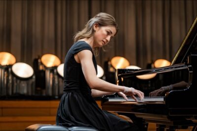 She Was Told to Play a Simple Piano Tune — Then She Stunned Them All with a Fiery Masterpiece…